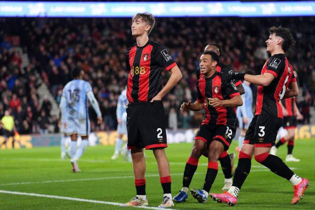 Dean Huijsen celebració gol Bournemouth Premier League Europa Press