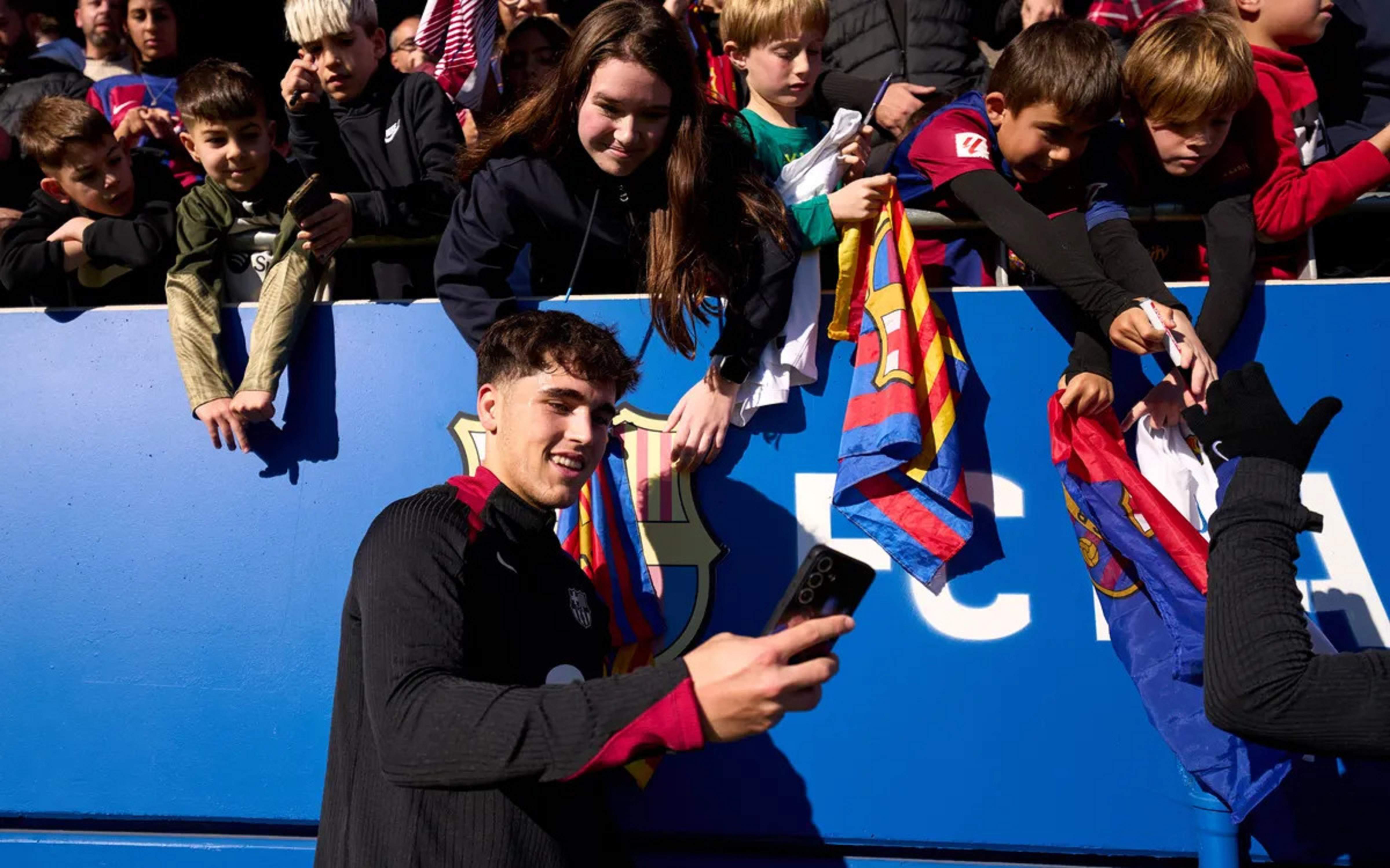 Comunión entre el Barça y su afición en el Johan Cruyff de cara a un 2025 ilusionante
