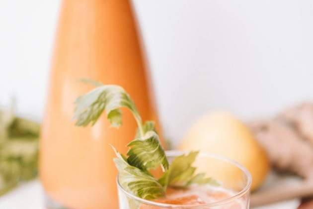 La cantidad de azúcar de un zumo de frutas se acerca a la de una bebida azucarada / Foto: Unsplash La cantidad de azúcar de un zumo de frutas se acerca a la de una bebida azucarada / Foto: Unsplash