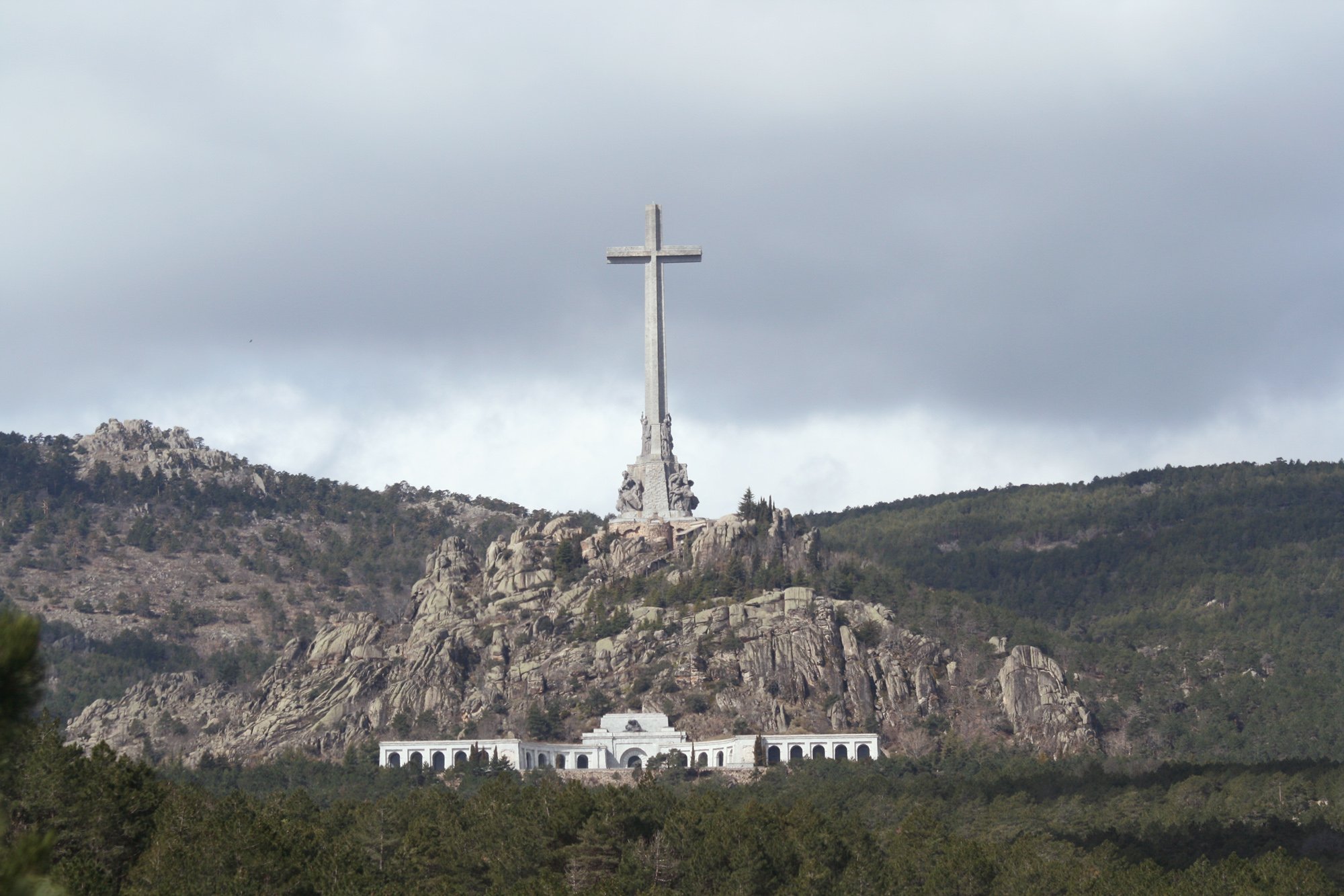 Espectacular vídeo de l'exaltació ultra al Valle de los Caídos