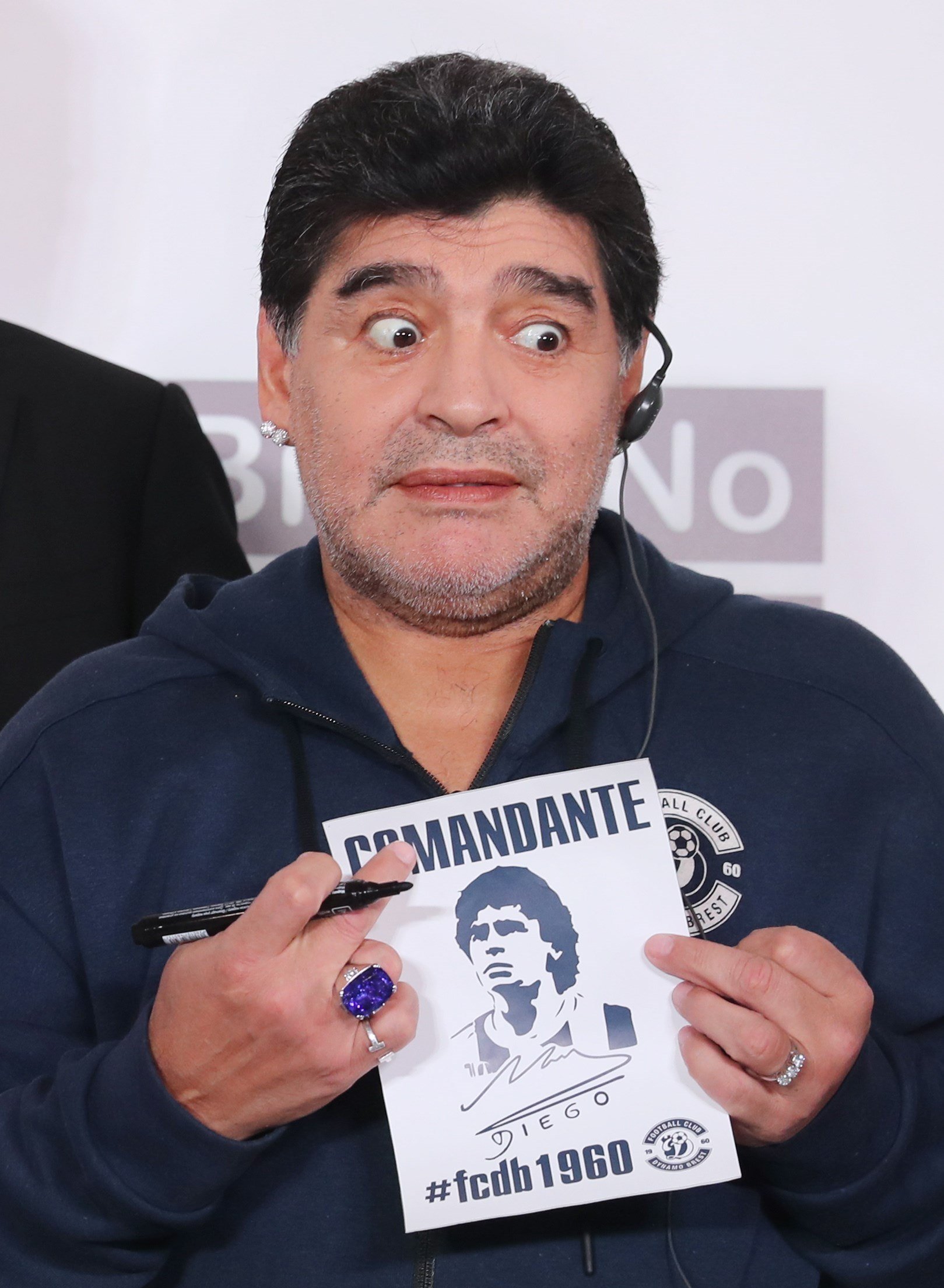 Maradona torna als excessos: multat i reincident