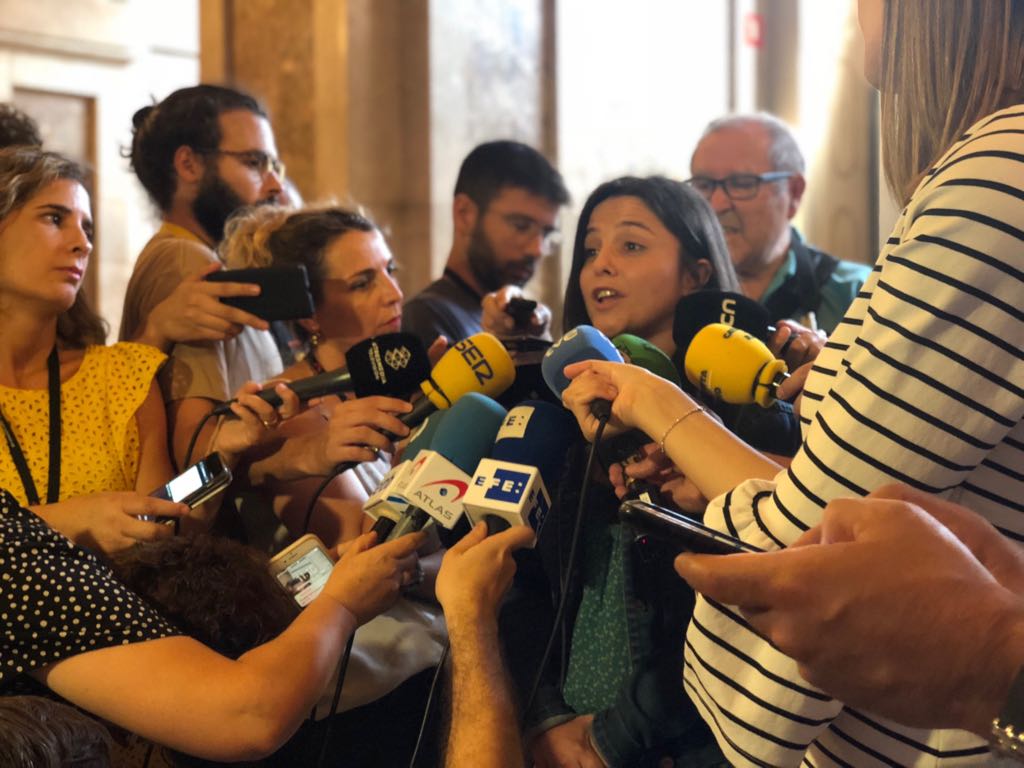 La CUP avisa JxCat i ERC: substituir els diputats seria "complicitat amb Llarena”