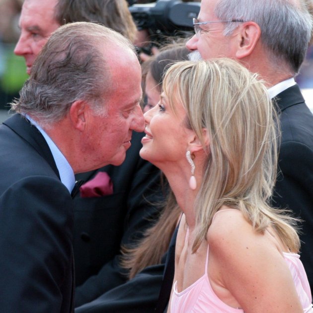 Corinna y Joan Carles beso GTRES