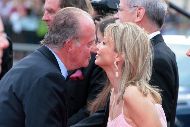 Corinna y Joan Carles beso GTRES