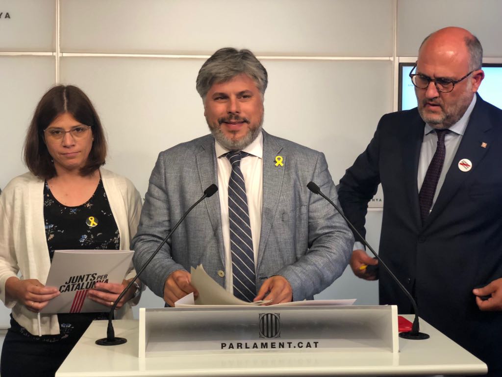 JxCat acusa a Torrent de "saltarse un acuerdo" y alinearse con el PSC