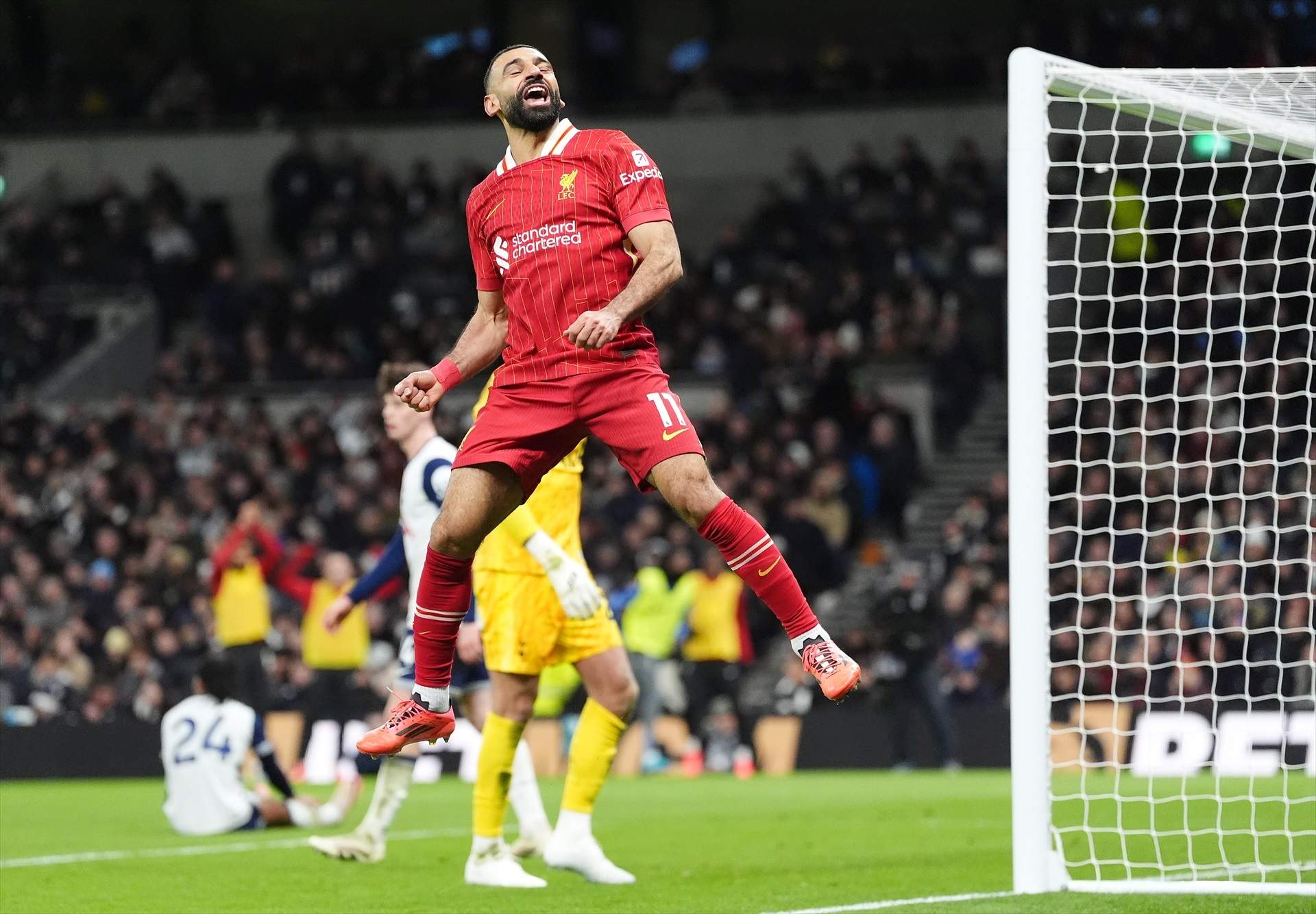 Arne Slot demana un fitxatge estrella per acompanyar Salah: afecta el Barça