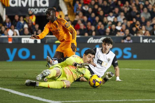 Mendy Courtois Diego López / Foto: EFE Mendy Courtois Diego López / Foto: EFE
