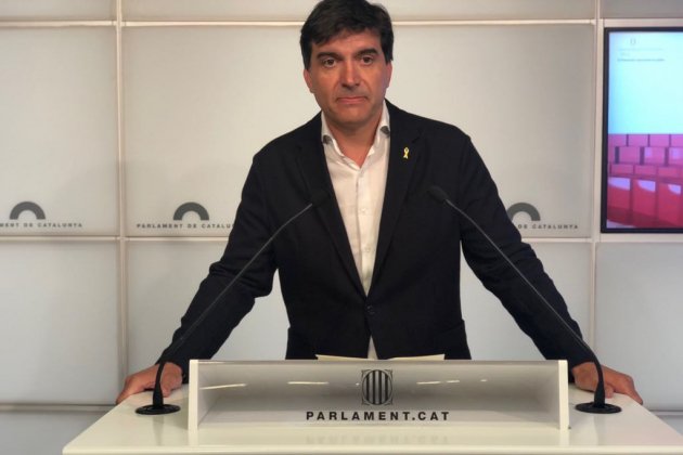 sergi sabrià ERC faristol parlament Nicolas Tomás sergi sabrià ERC faristol parlament Nicolas Tomás