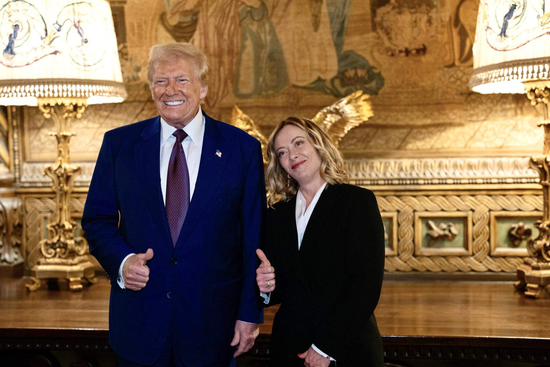 Giorgia Meloni se reúne por sorpresa con Donald Trump en Florida