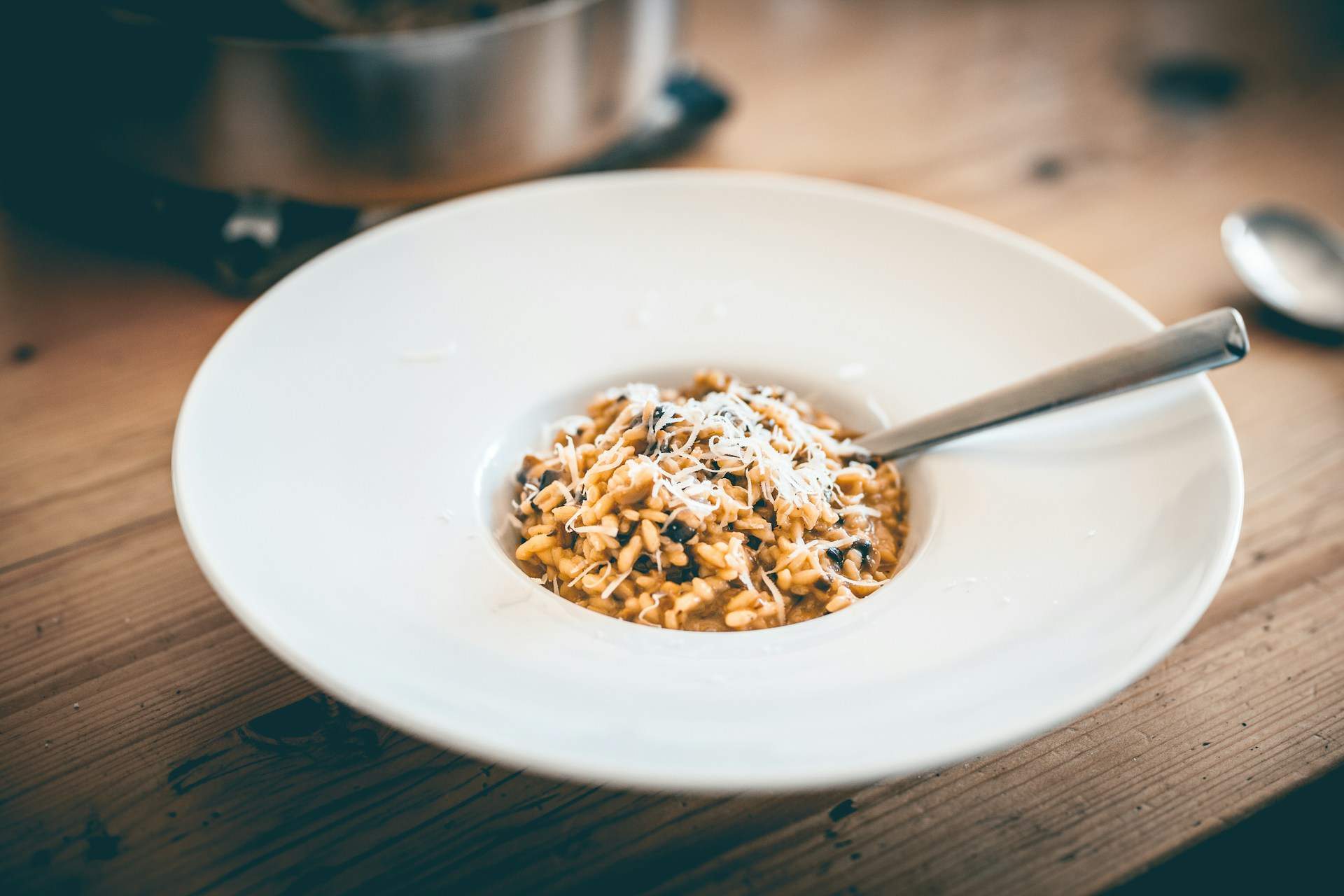 El risotto més cremós de Ferran Adrià que pots preparar amb les sobres del pernil