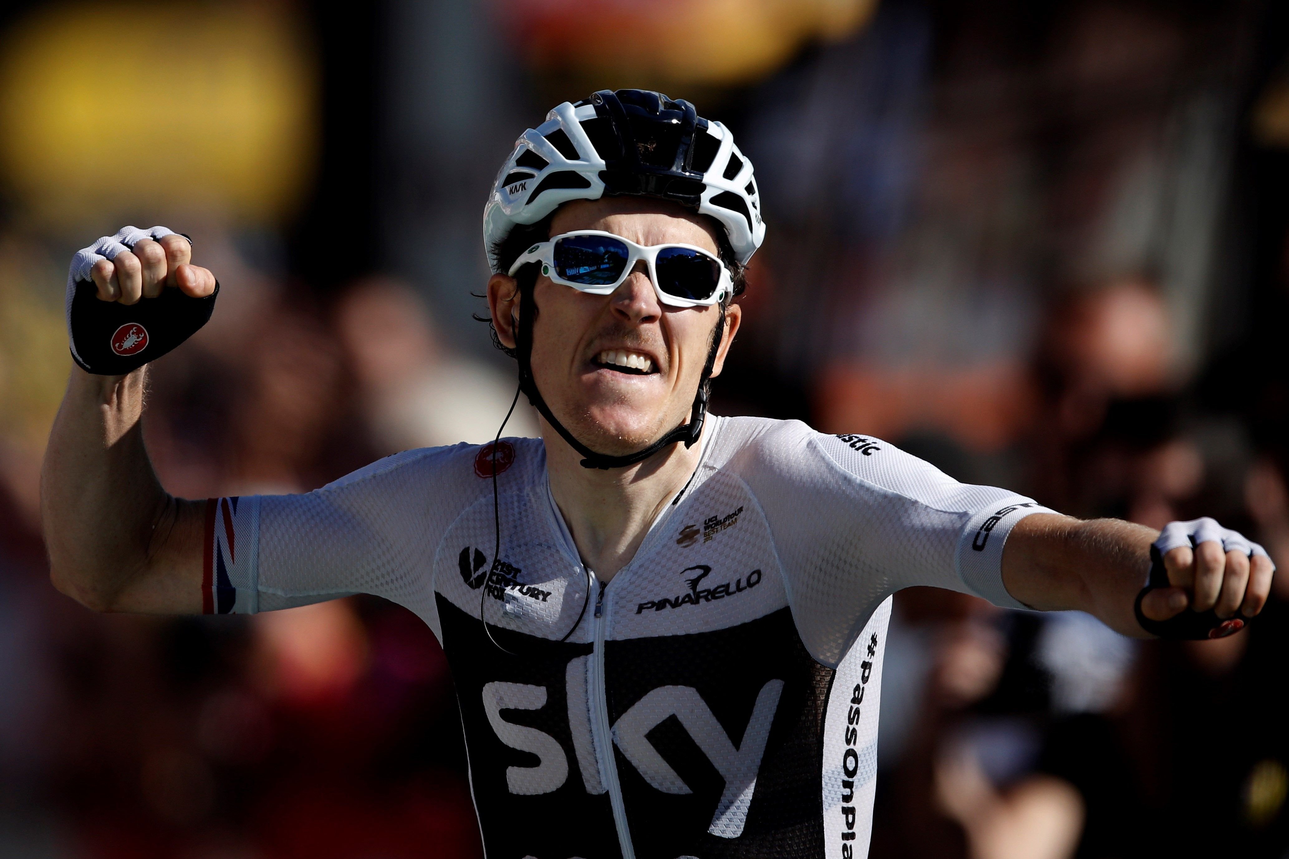 Festival de Thomas y Froome en la exhibición del Sky en los Alpes