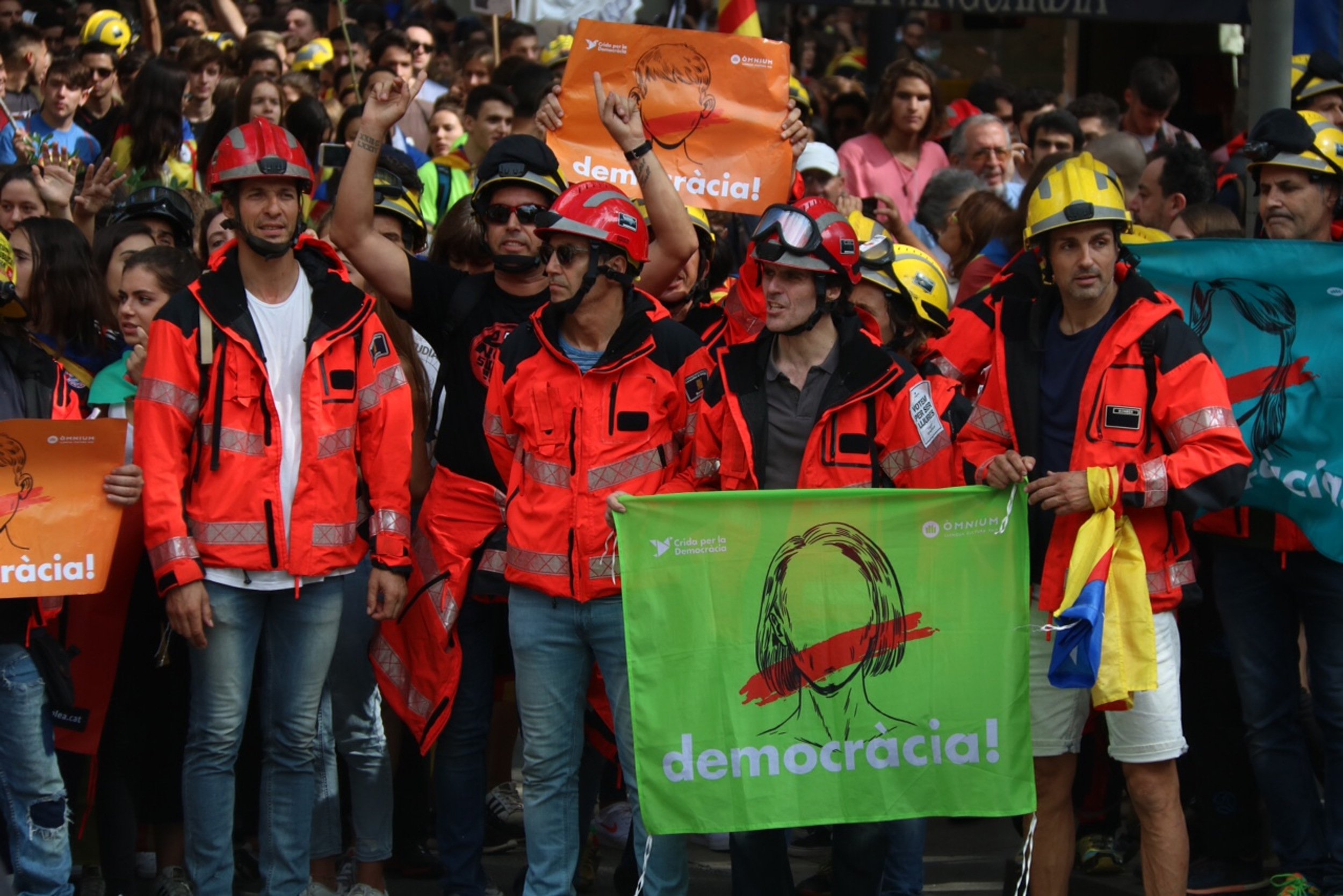 El bombero herido a la protesta por la detención de Puigdemont ratifica la querella contra Mossos