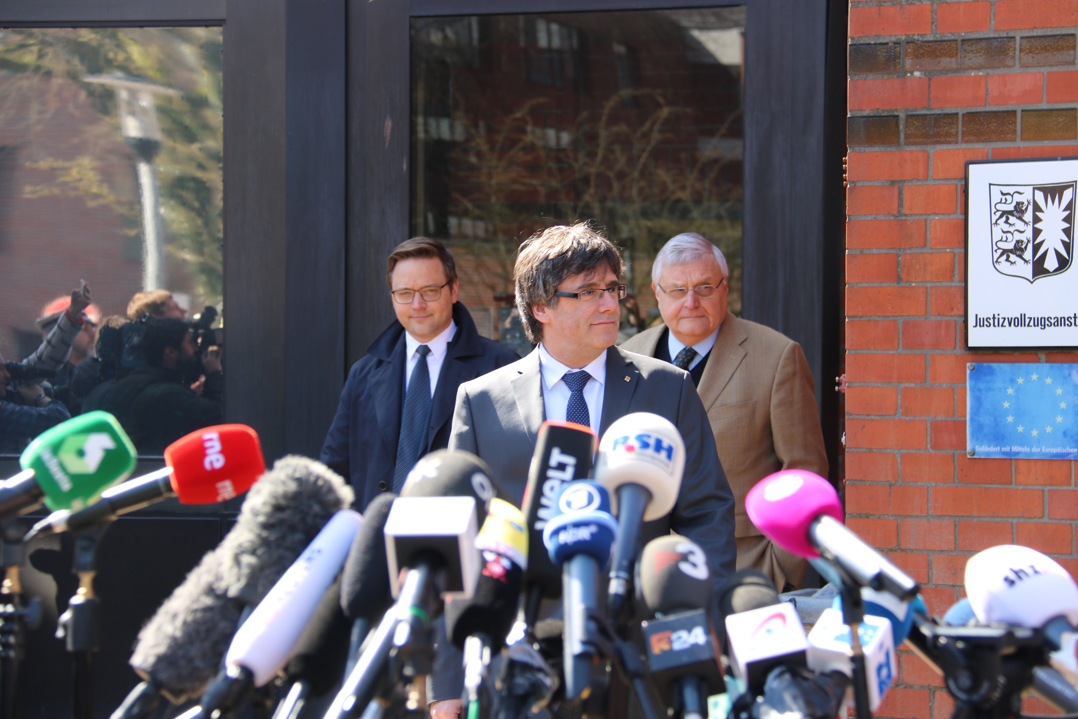 Schomburg: "Puigdemont actuó pacíficamente, eso en Alemania nunca se podría castigar"