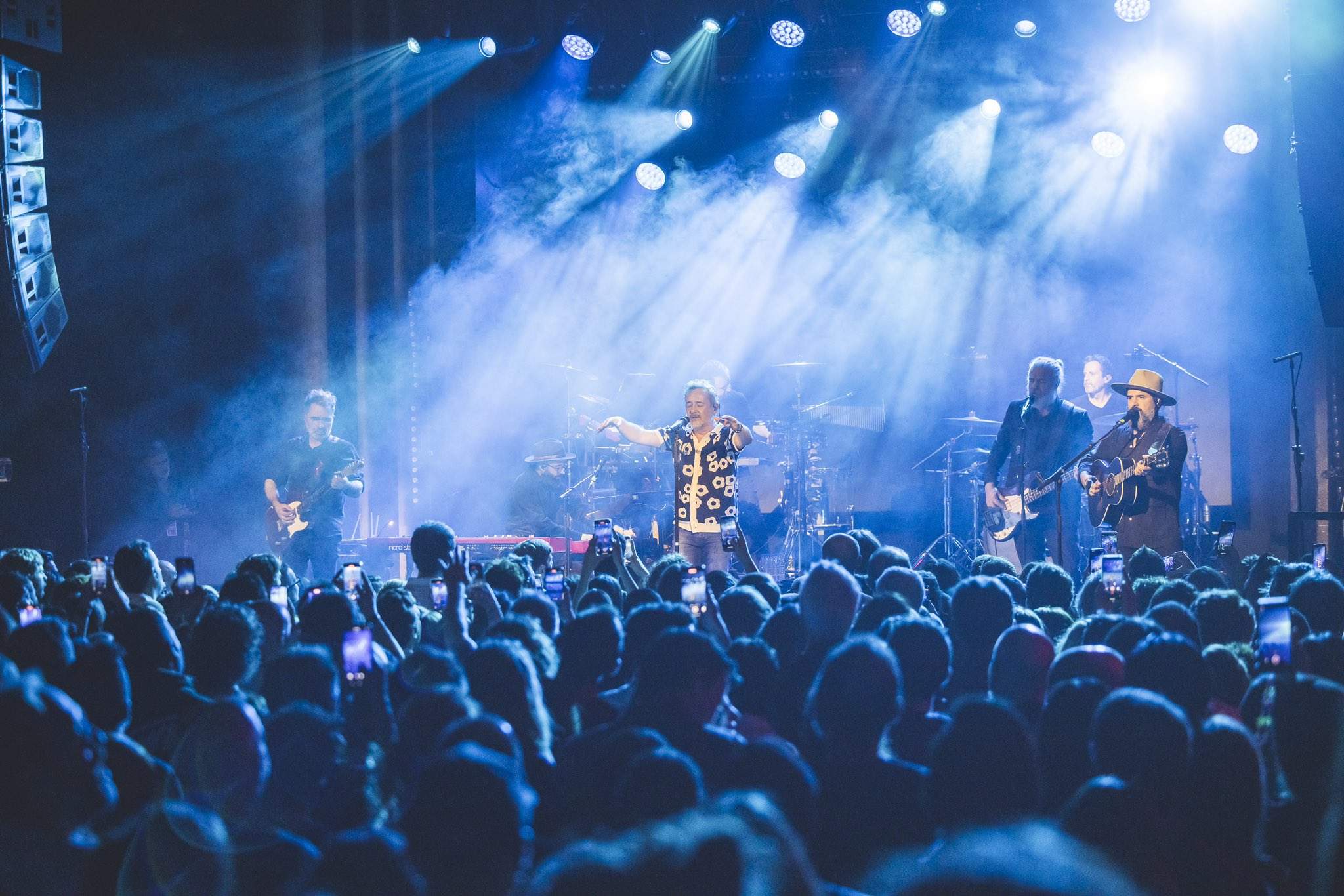 Love of Lesbian: 'germanor', abrazos y éxtasis en la Sala Razzmatazz