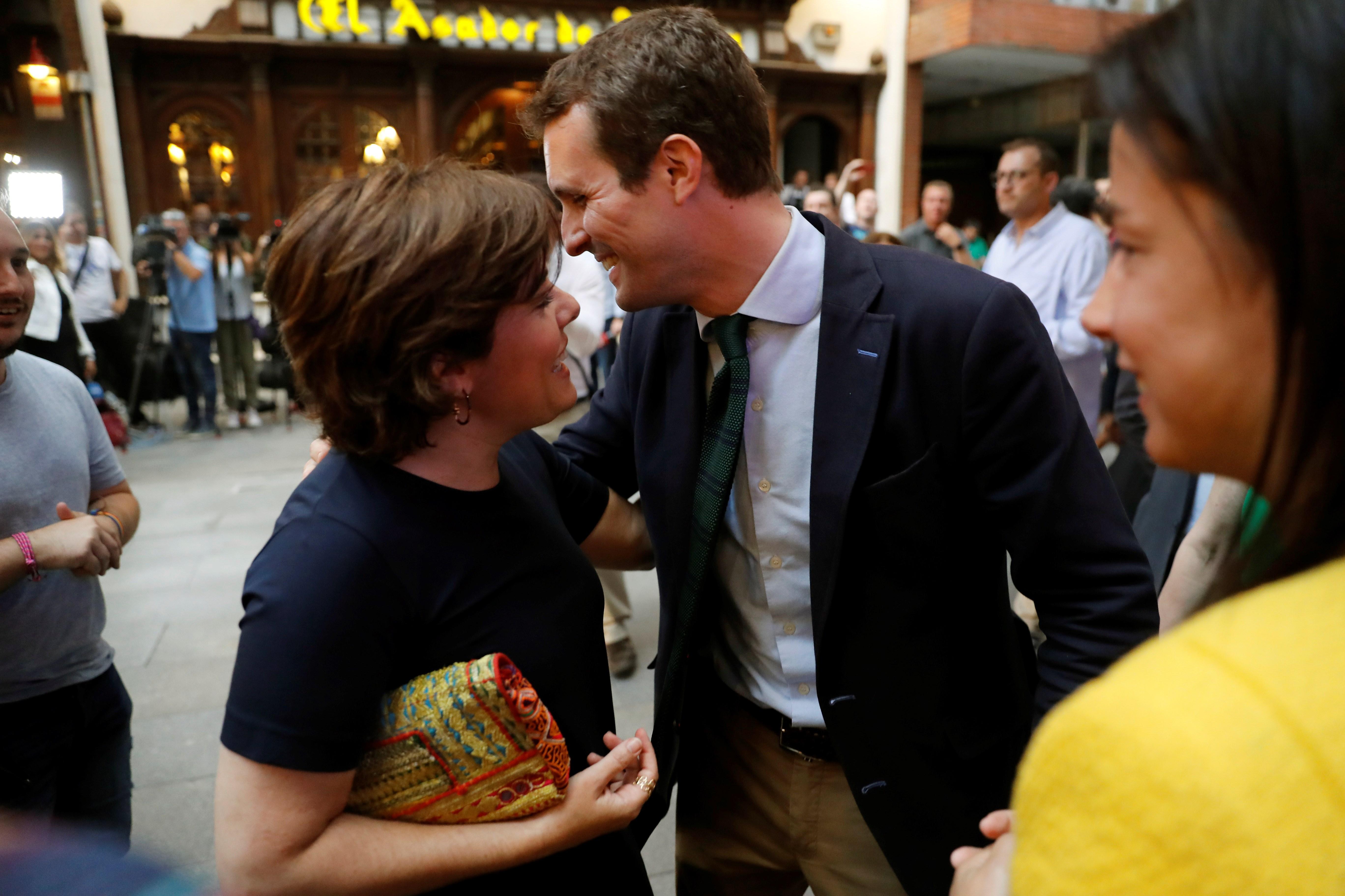 Duelo final entre Santamaría y Casado por el liderazgo del PP