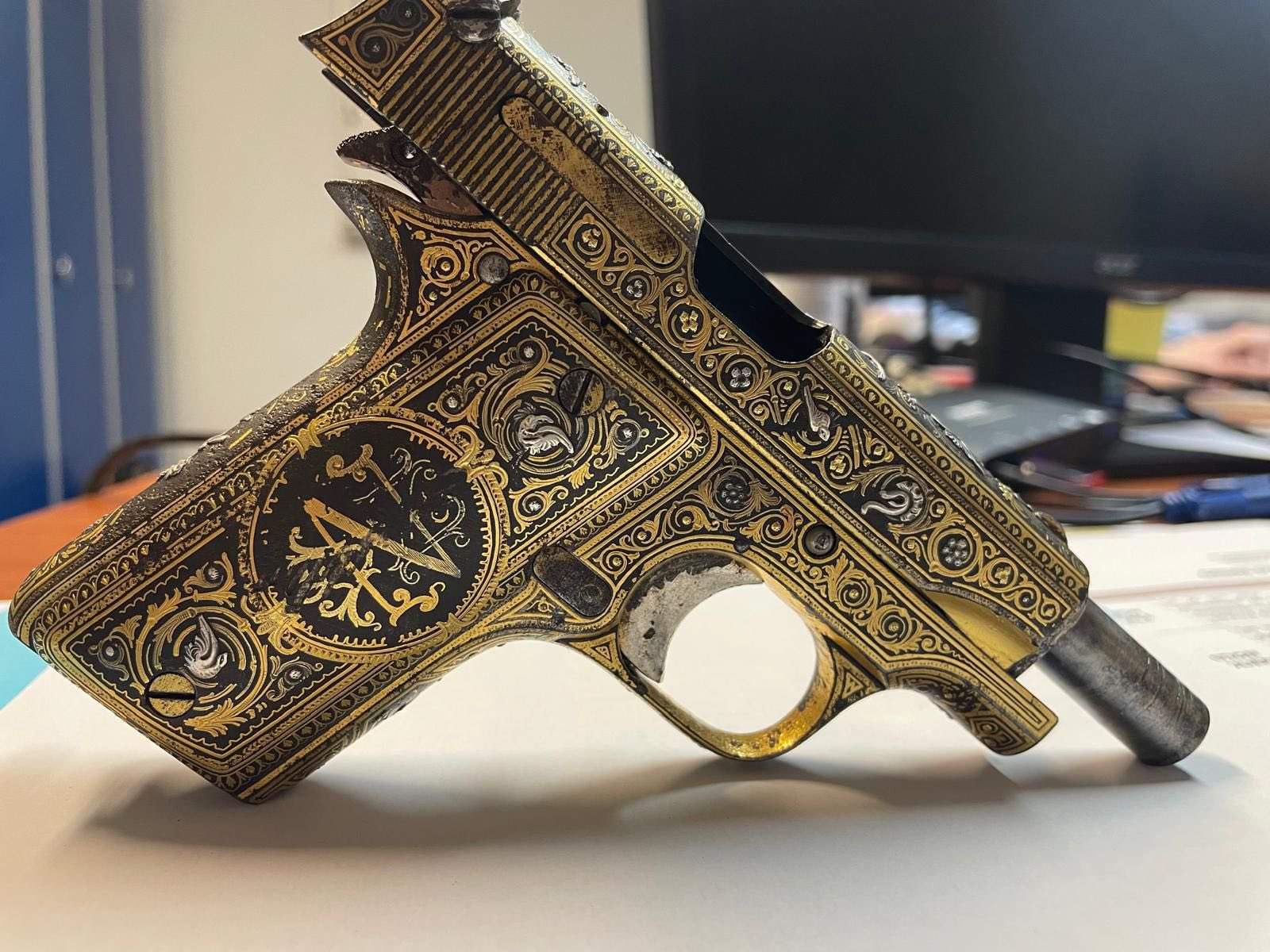 Recuperada a França una pistola del president de la Segona República espanyola, Niceto Alcalá-Zamora