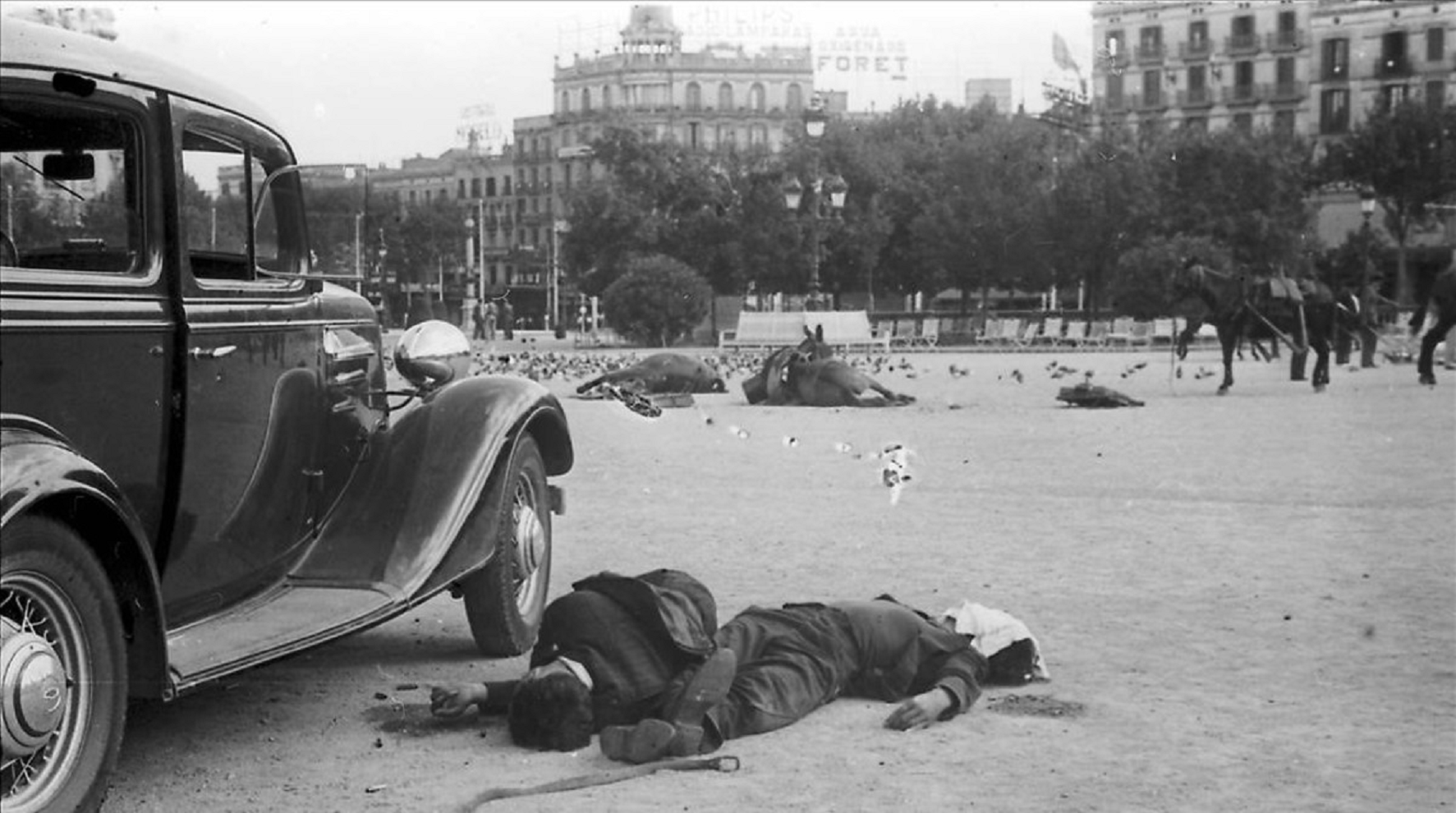 Les milícies populars sufoquen la rebel·lió militar a Barcelona