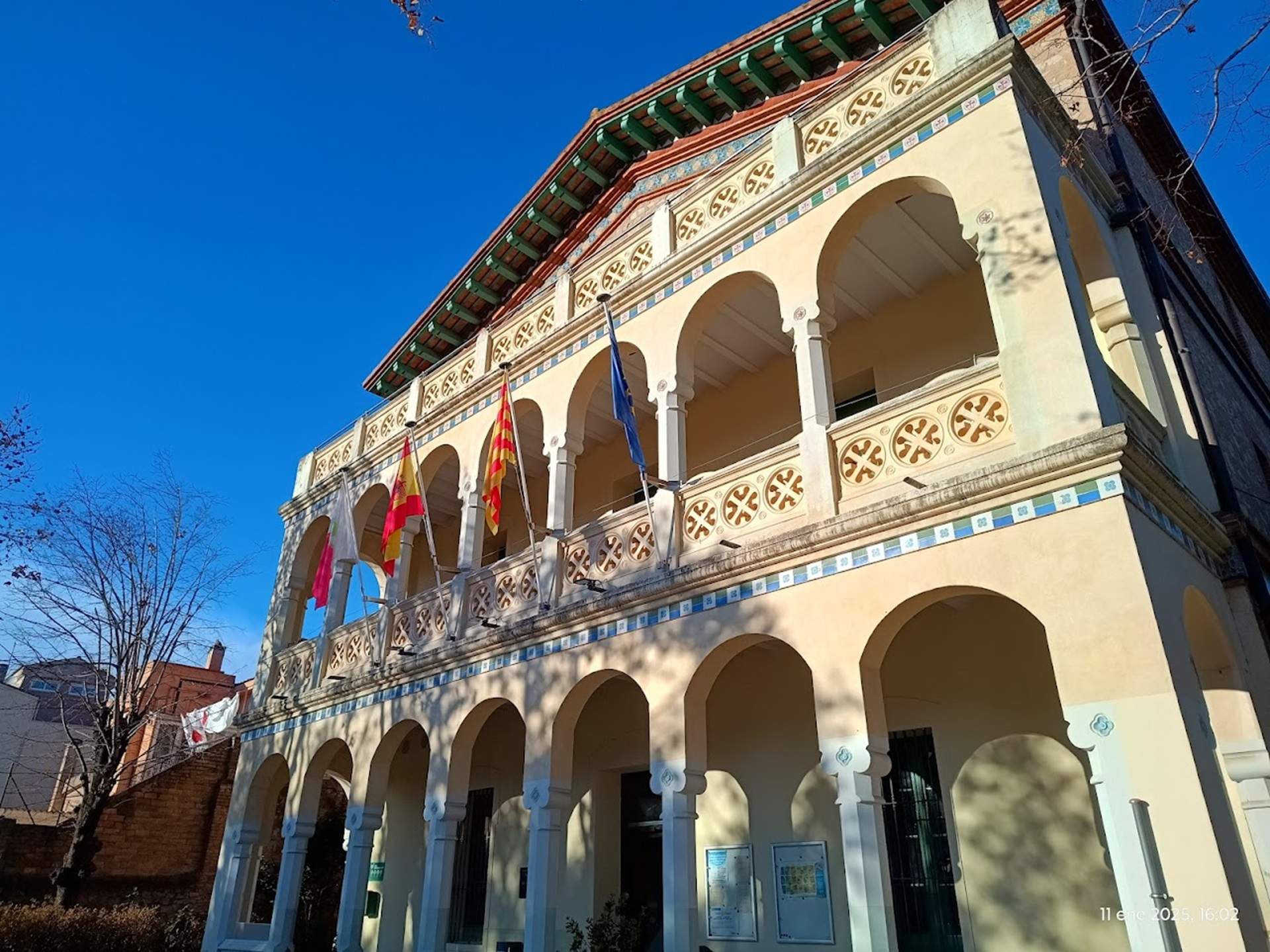 El Ayuntamiento de Begues, obligado a retirar la estelada del balcón por una denuncia de Impulso Ciudadano