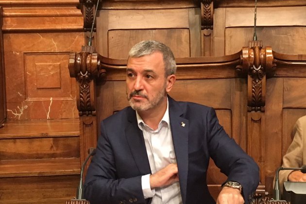 Jaume Collboni al ple de retallades. Gisela Rodríguez