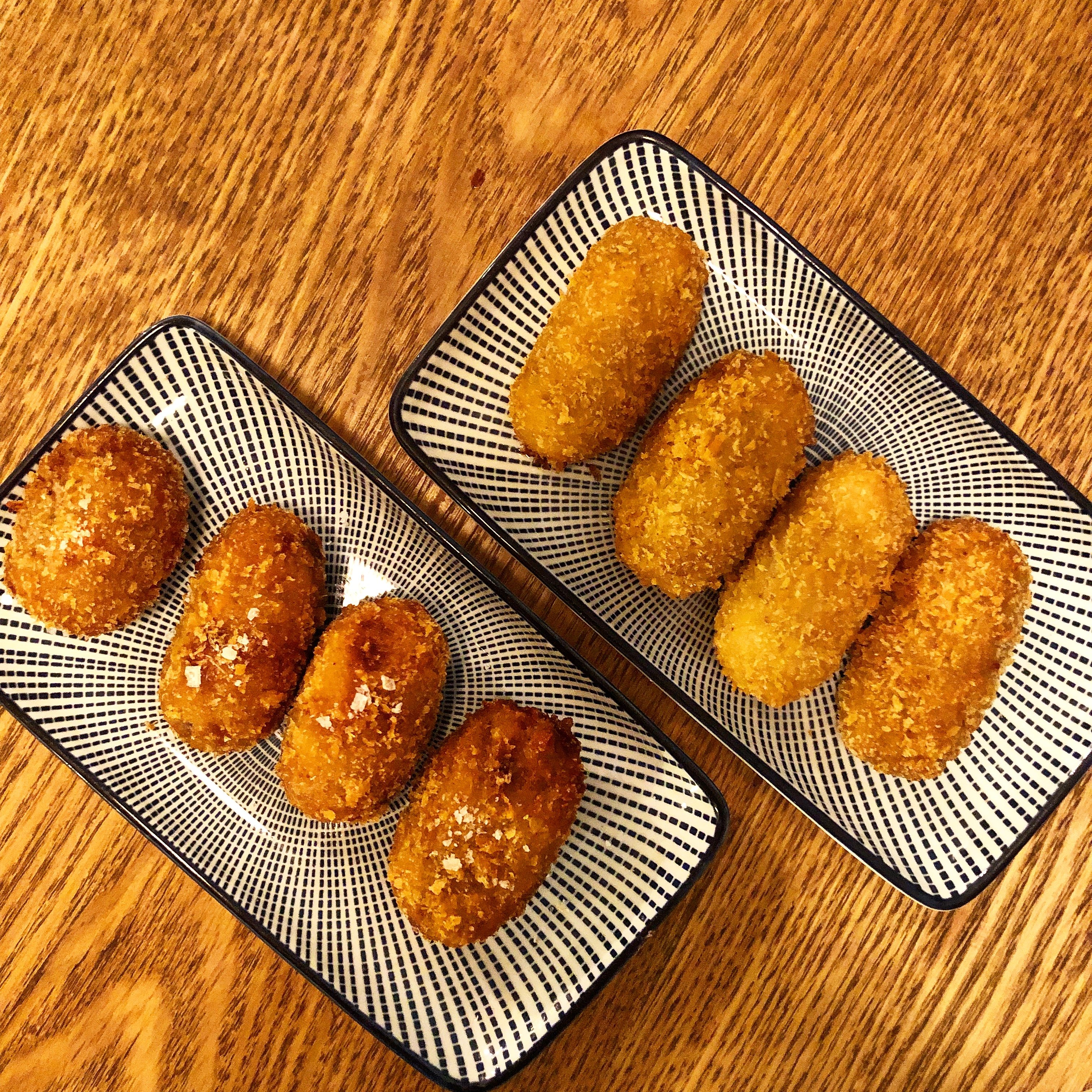 Croquets de pollastre i croquets de ceps amb foie