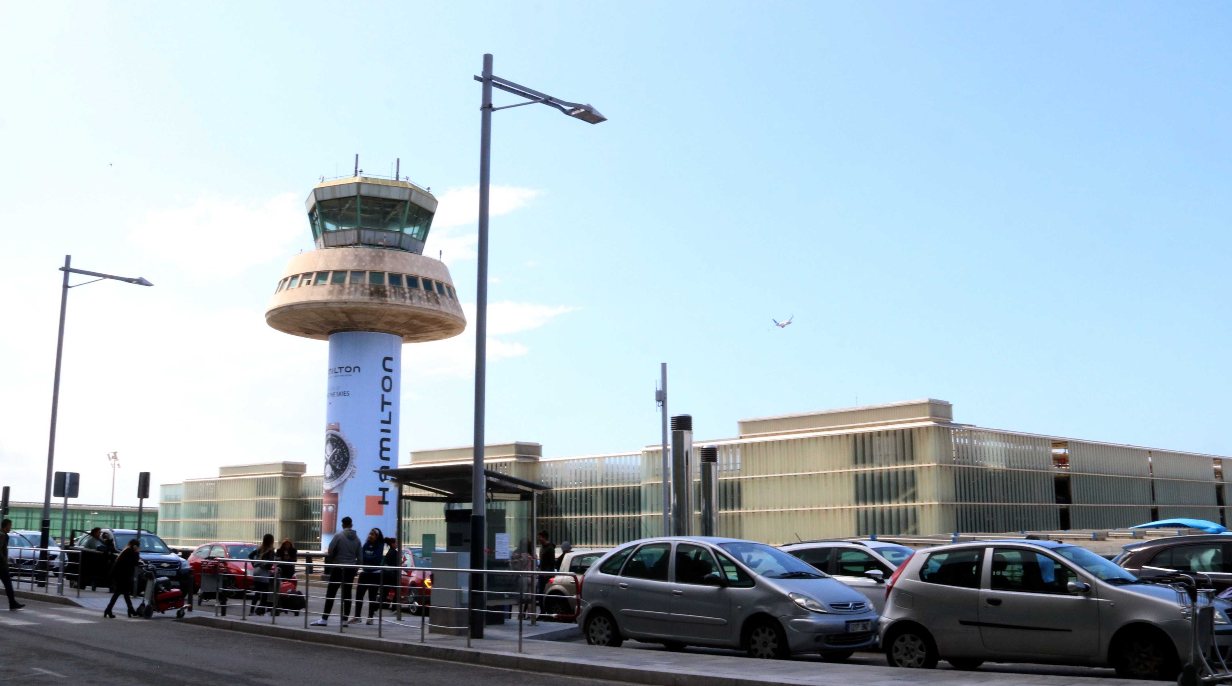 Foment del Treball ve "inaplazable" la ampliación del aeropuerto del Prat