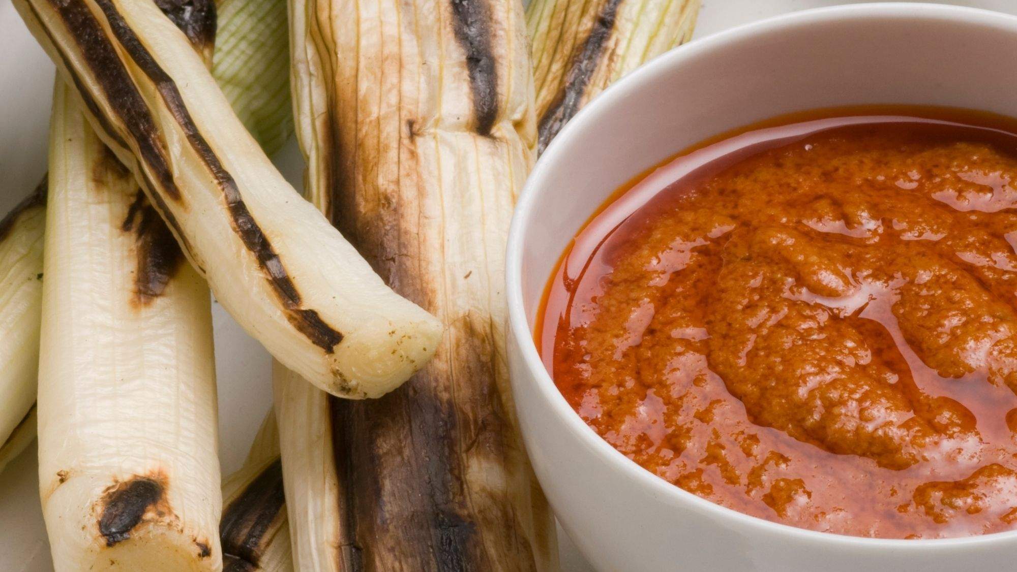 ¿Sabías que el romesco no es lo mismo que la salsa de calçot?