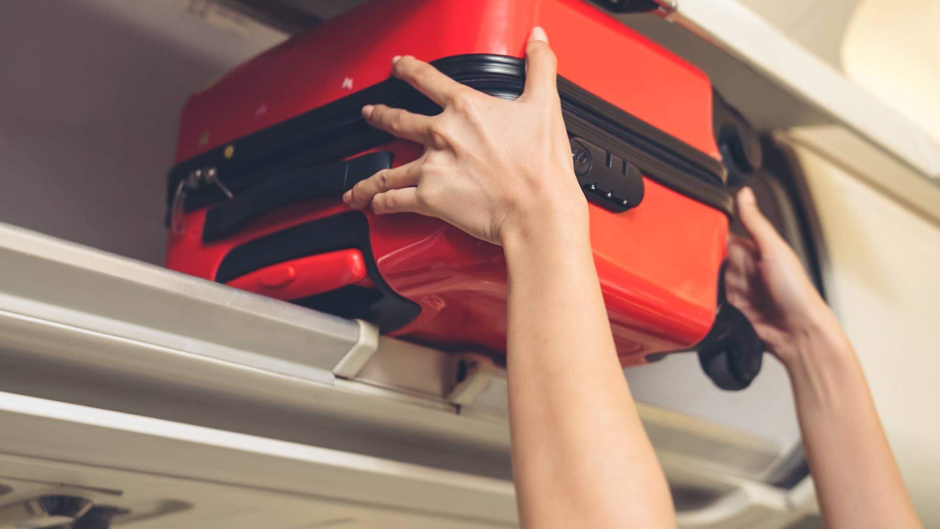 ¿Cambios en el equipaje de mano de los aviones? Estas son las reglas de las aerolíneas este 2025