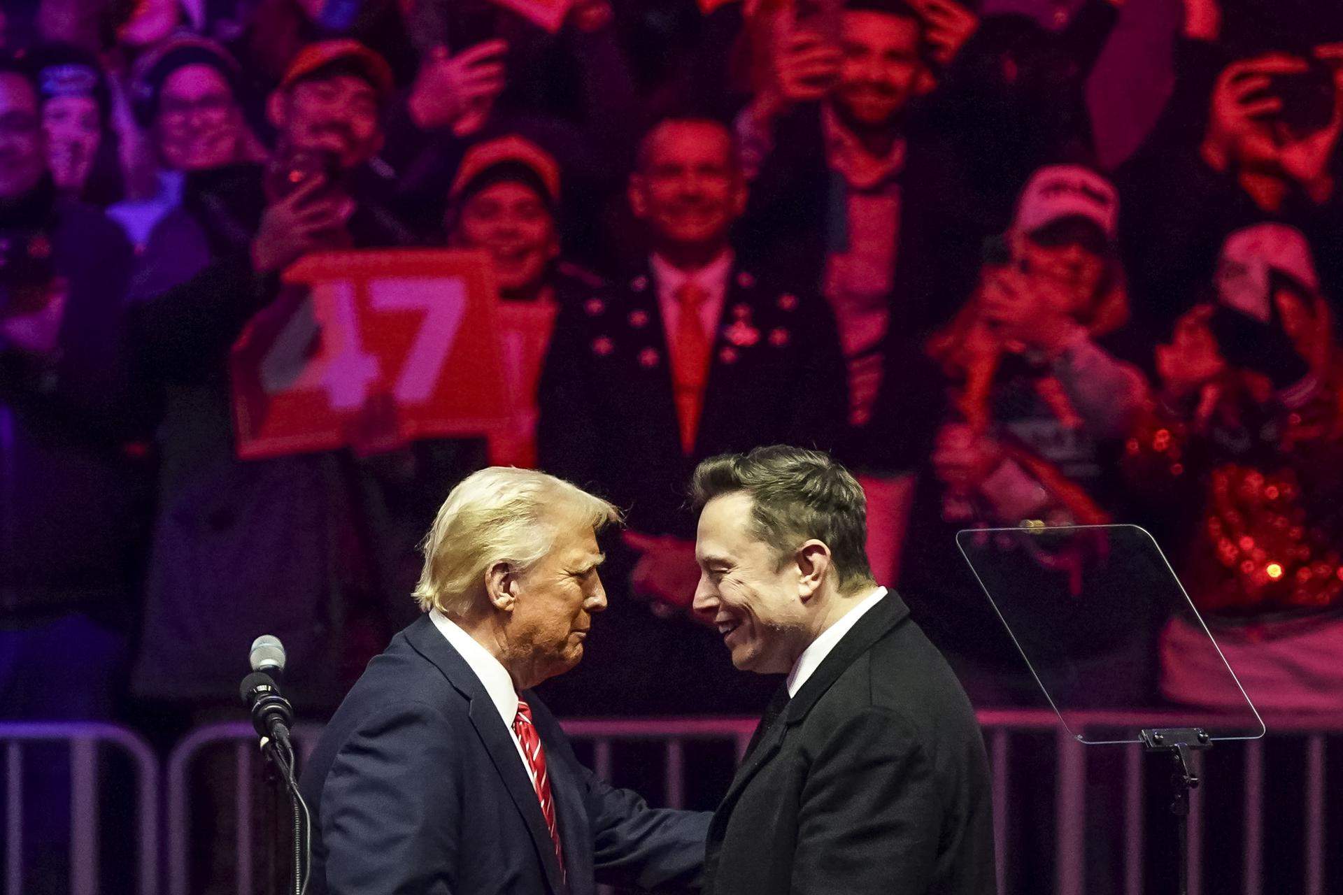 Un juez avala que Trump siga con su plan de bajas incentivadas entre los funcionarios
