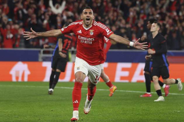 Vangelis Pavlidis Benfica Barça / Foto: EFE Vangelis Pavlidis Benfica Barça / Foto: EFE