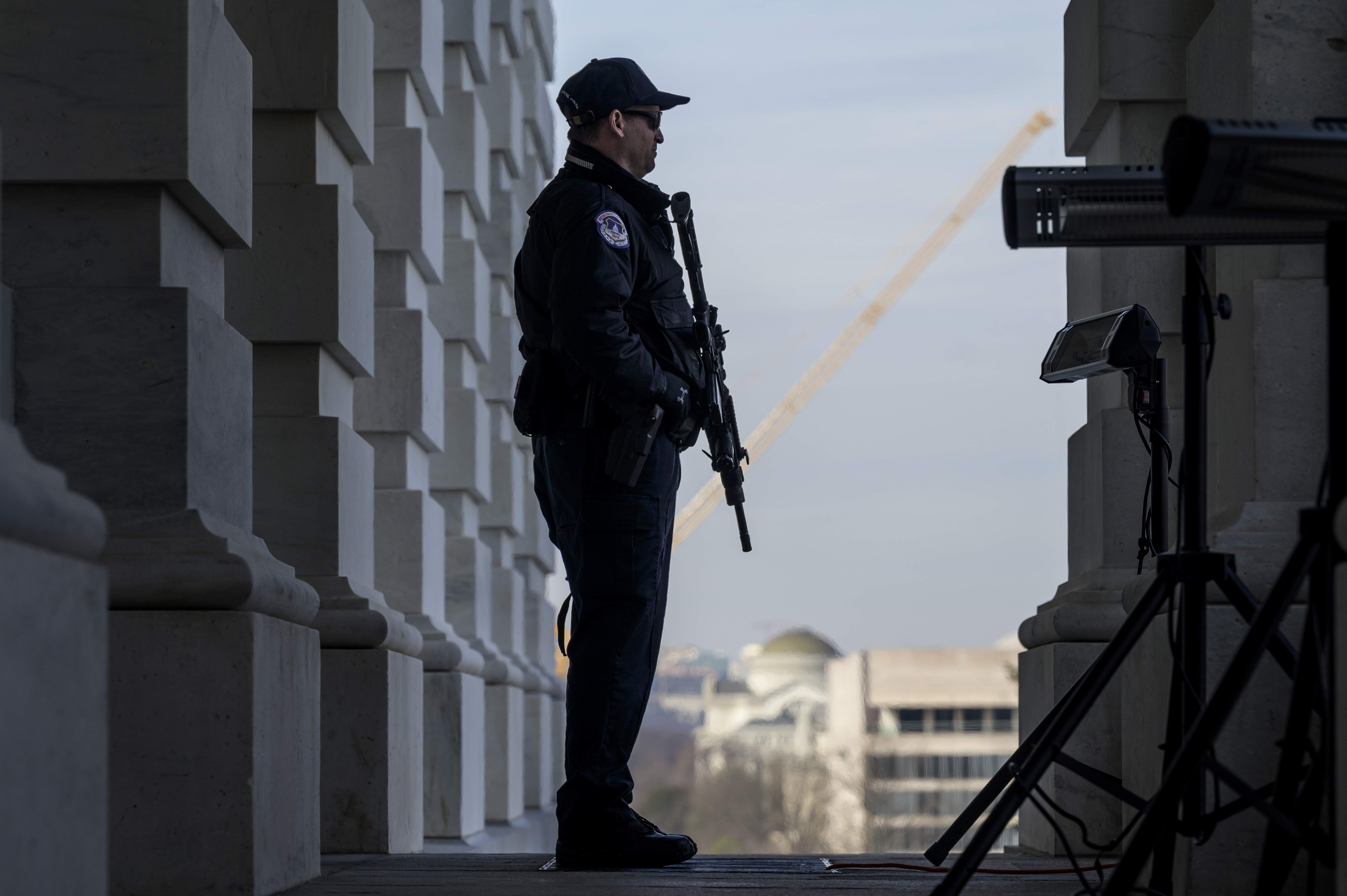 Indignación en la policía de Washington por los indultos a los asaltantes del Capitolio: "Es una traición"