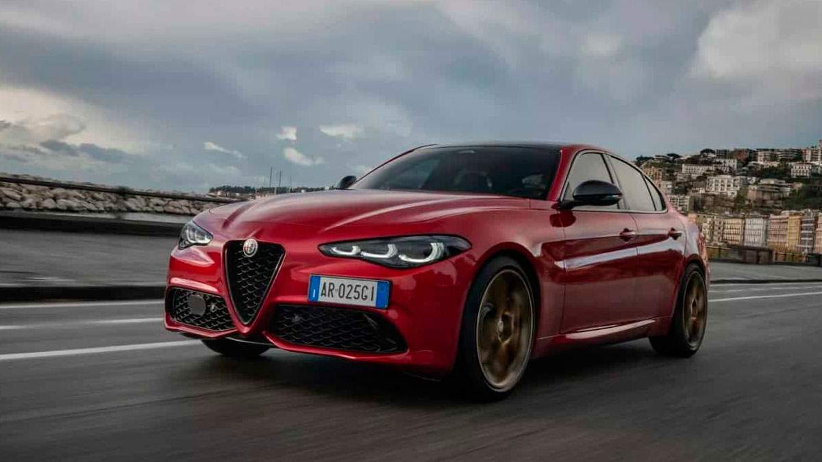 Alfa Romeo mete al Giulia y el Stelvio en la nevera