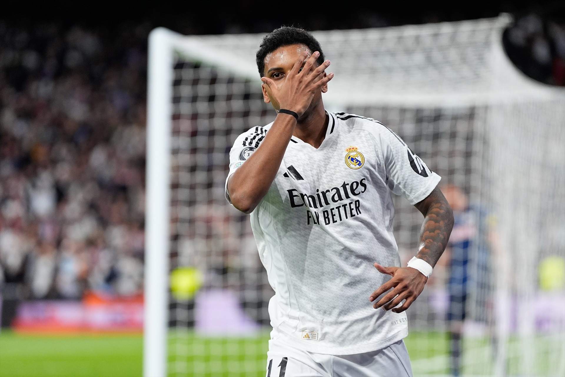 Rodrygo lo ha visto llorar, está viviendo un infierno dentro y fuera del Real Madrid, pide ayuda