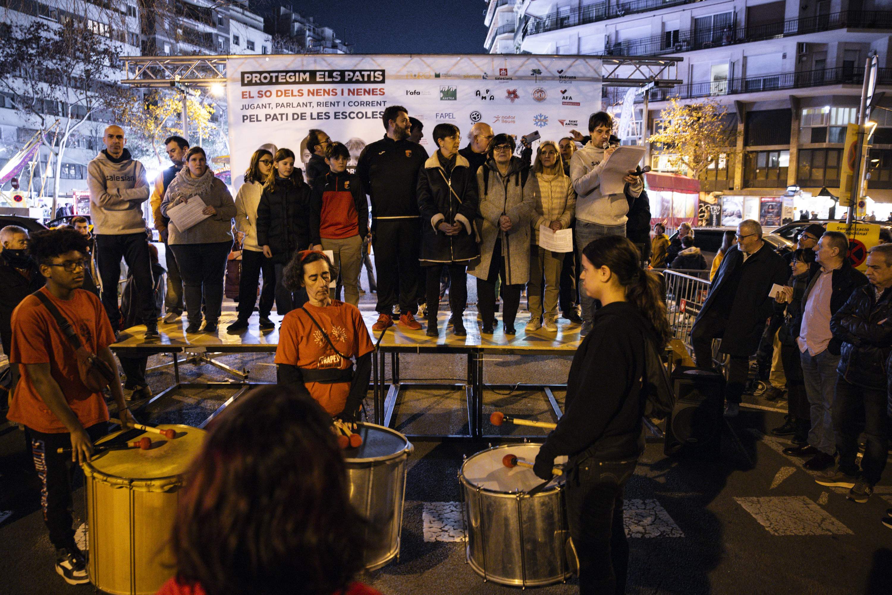 Las escuelas de Barcelona defienden "el sonido de los patios ante los que lo llaman ruido"