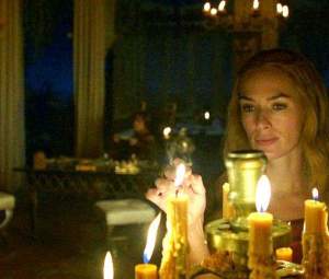 Una de las escenas de 'Juego de Tronos' con un conjunto de velas de Ceras Roura Una de las escenas de 'Juego de Tronos' con un conjunto de velas de Ceras Roura