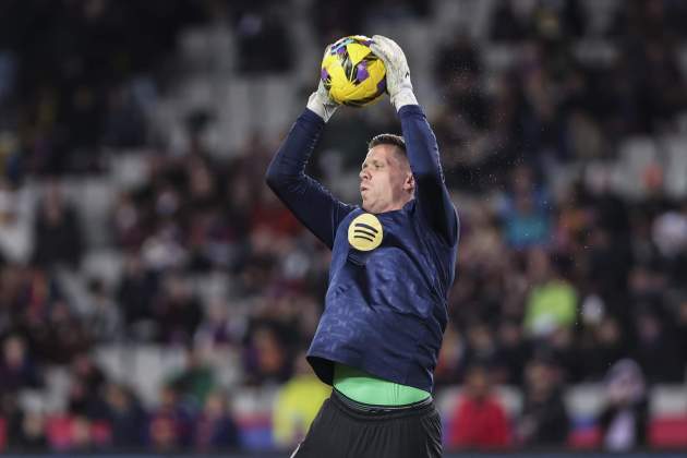 Szczesny, durant l'escalfament abans d'un partit del Barça / Foto: EFE Szczesny, durant l'escalfament abans d'un partit del Barça / Foto: EFE