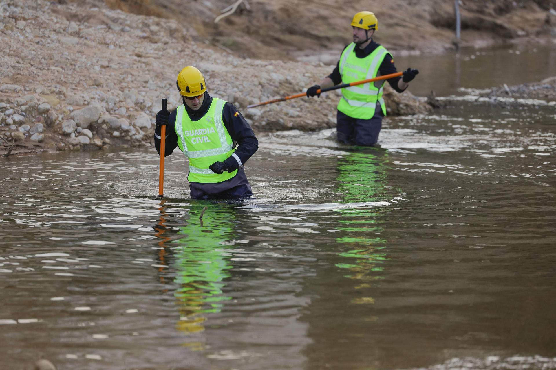 agentes Guardia Civil buscan desaparecidos dana agentes Guardia Civil buscan desaparecidos dana