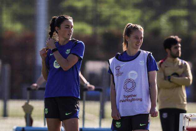 Ingrid Engen Keira Walsh entrenamiento Barça femenino / Foto: Europa Press Ingrid Engen Keira Walsh entrenamiento Barça femenino / Foto: Europa Press