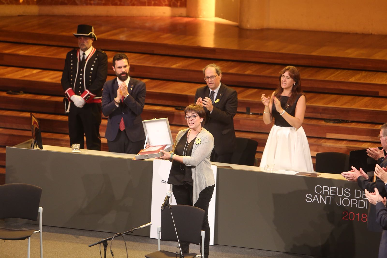 La entrega de las Creus de Sant Jordi se convierte en un rechazo a la represión