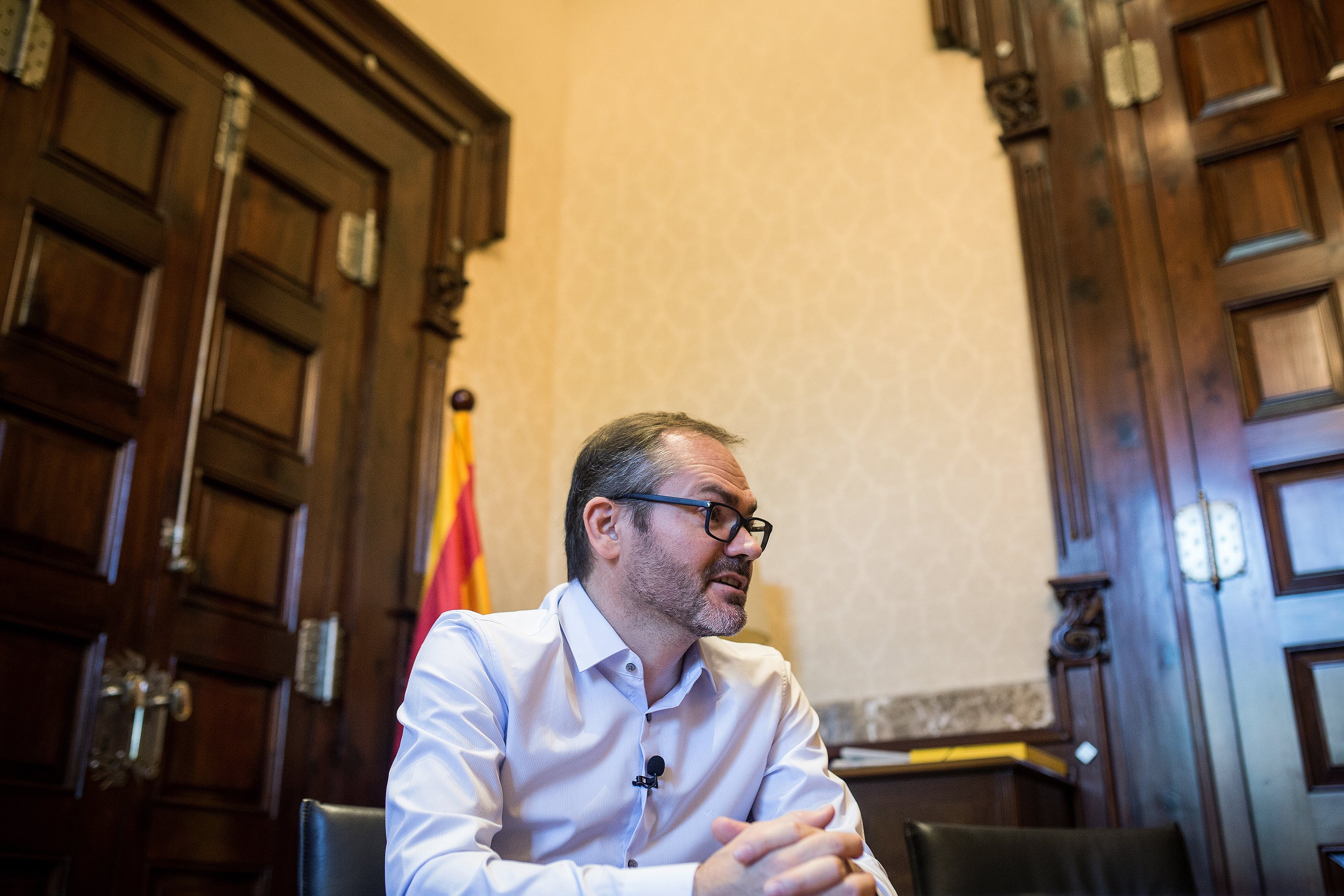 Josep Costa, vicepresidente del Parlament, se niega a saludar a Felipe VI