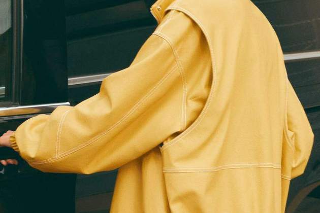 Cazadora efecto piel oversize Cazadora efecto piel oversize