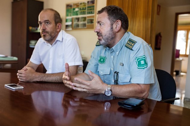 agentes rurales Marc Costa y Toni Mur - Carles Palacio