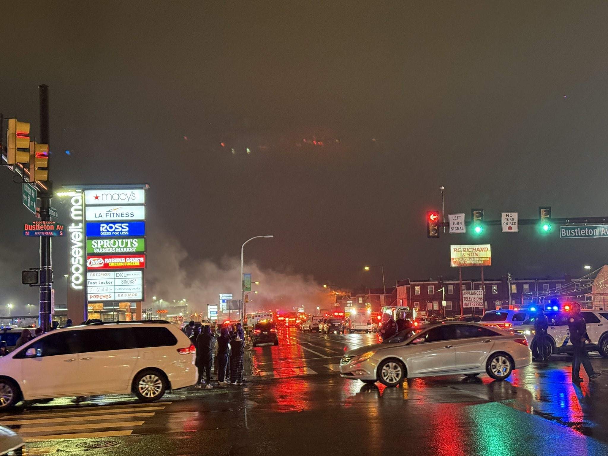 Nuevo accidente aéreo en Estados Unidos: al menos siete muertos en estrellarse un avión en Filadelfia