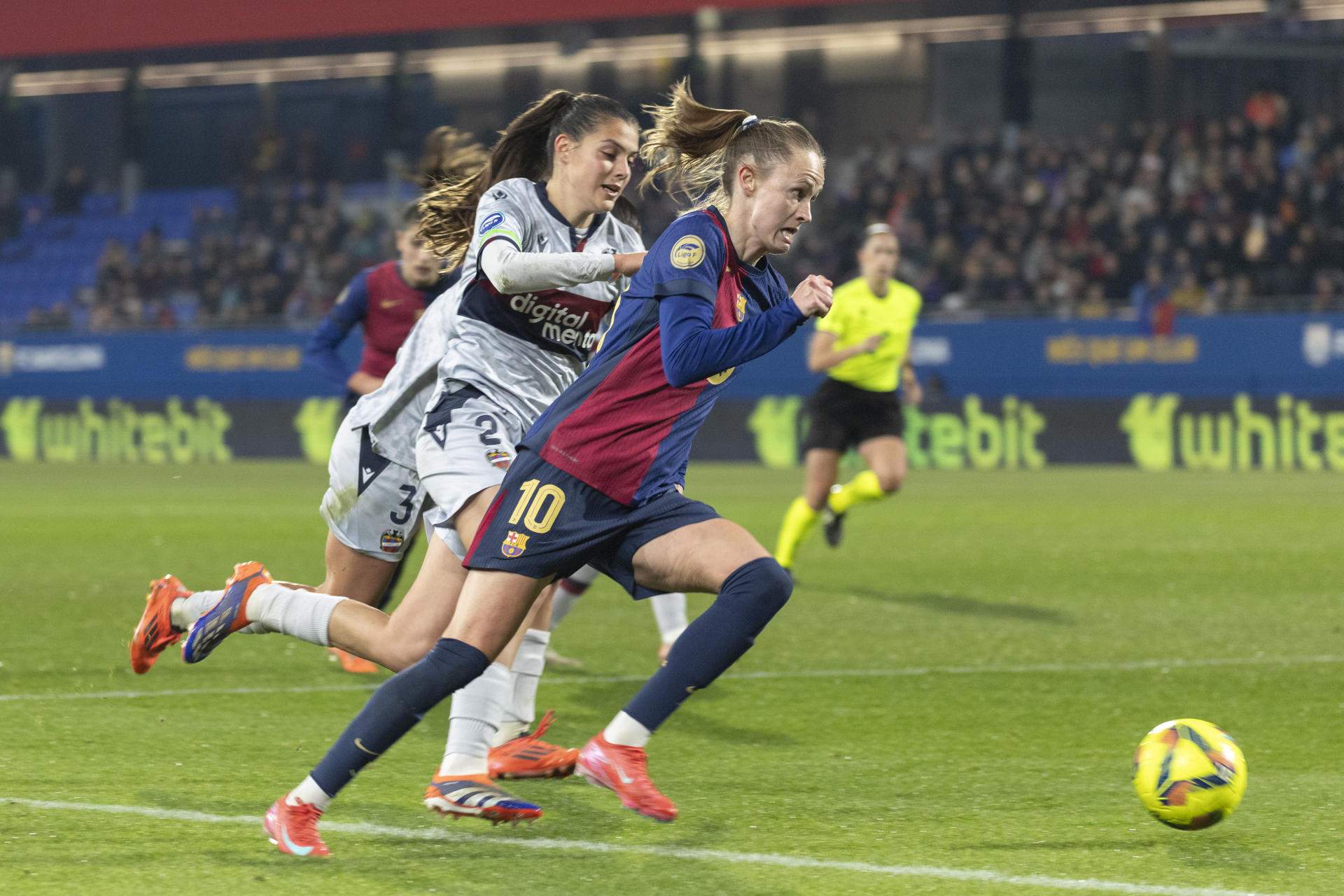 El Barça cau davant el Llevant (1-2) i perd un partit de la Liga F gairebé dos anys després
