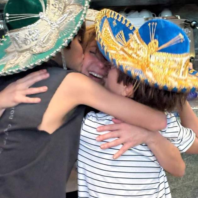 Shakira con los hijos / Instagram Shakira con los hijos / Instagram