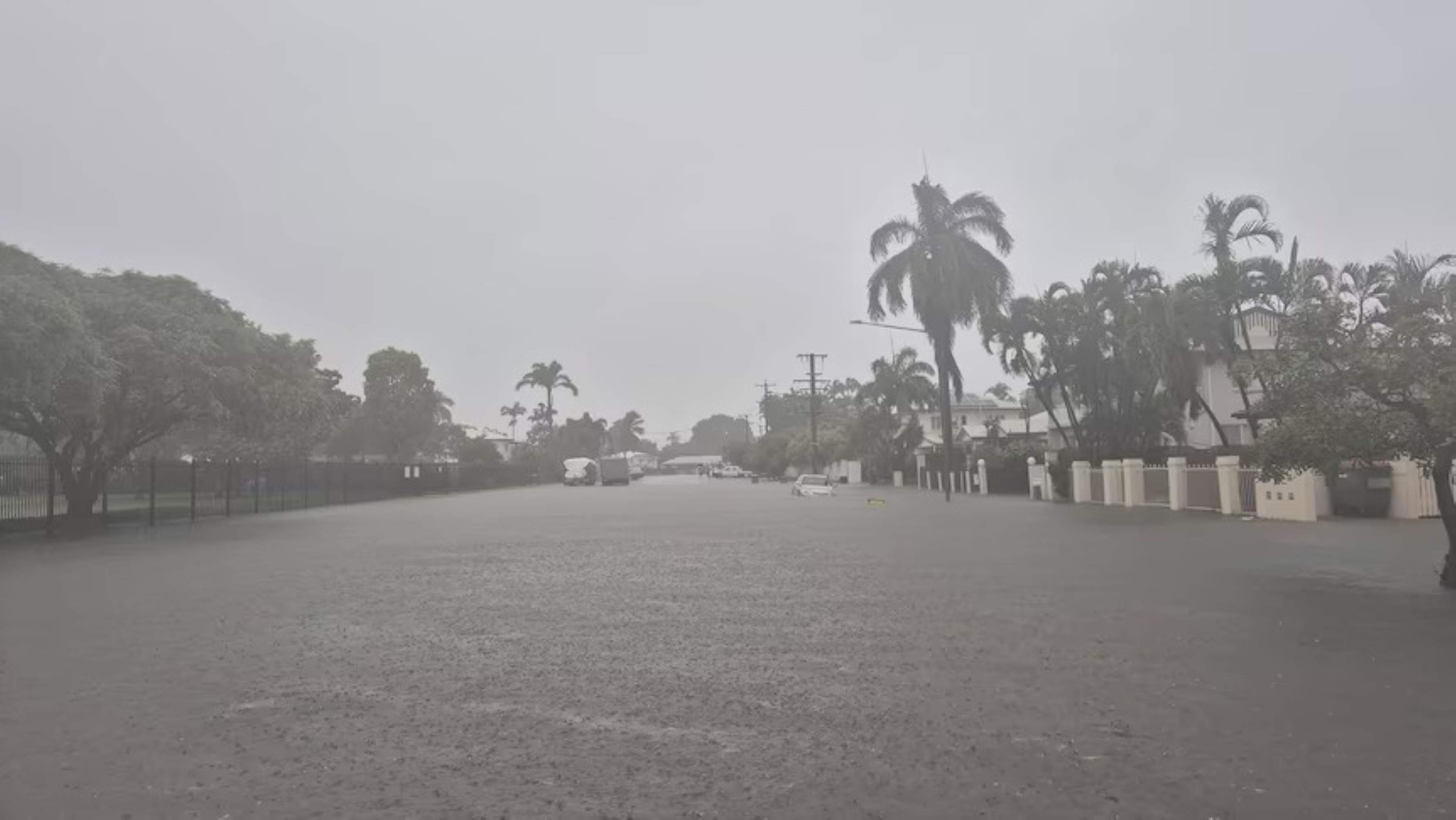 Inundaciones históricas en el norte de Australia obligan a miles de personas a huir de casa