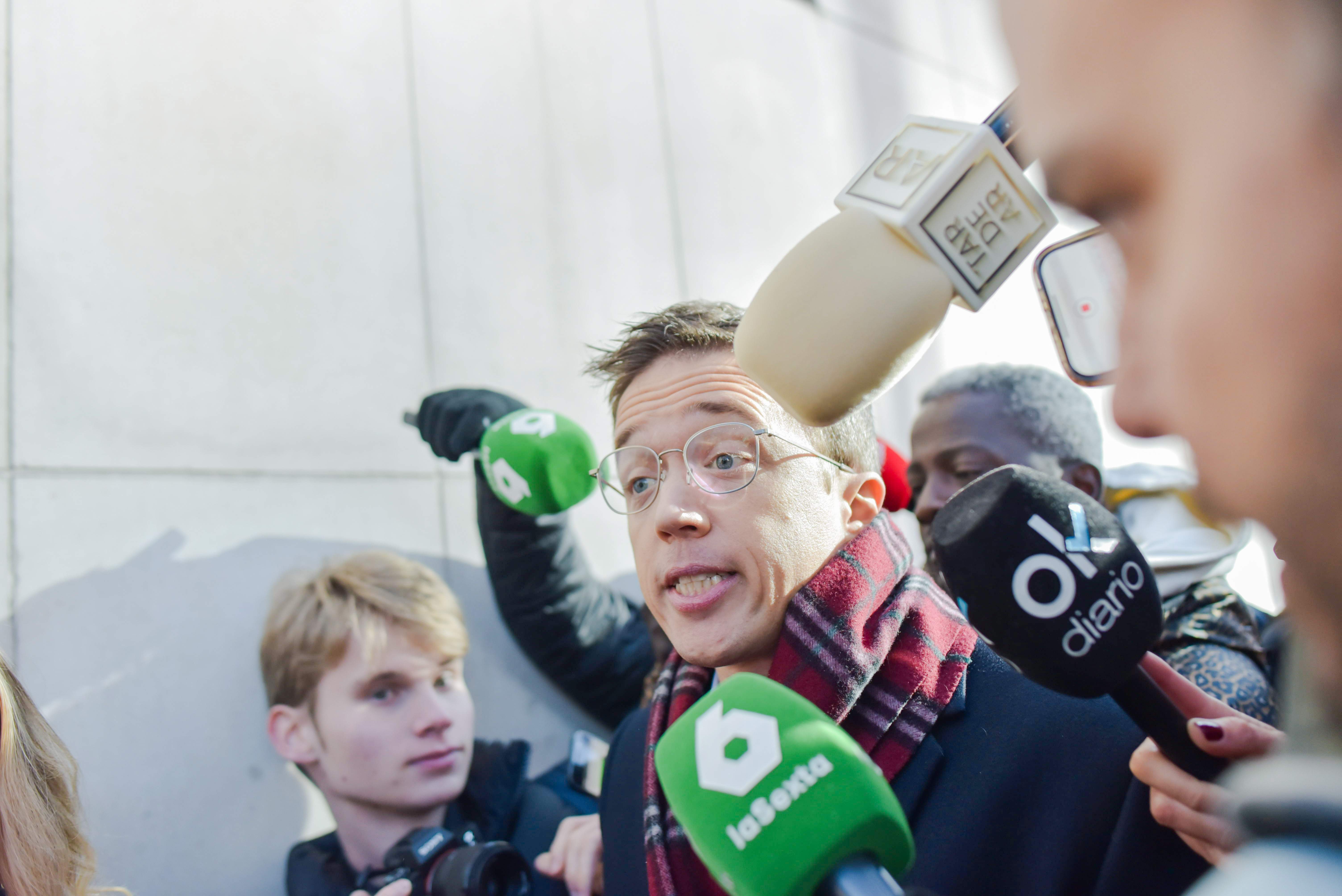 Errejón acusa Mouliaá d'obstaculitzar el procés i no lliurar documents