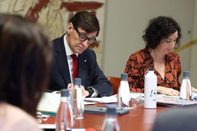 Illa rechaza el debate sobre financiación a que le ha desafiado Ayuso: "Seamos serios"