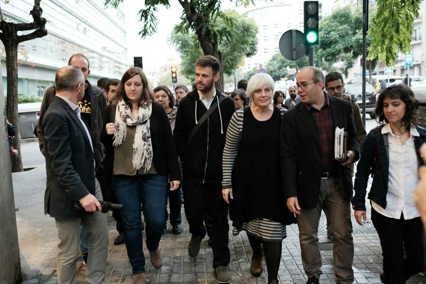 Al menos diez ayuntamientos catalanes abren el Día de la Constitución