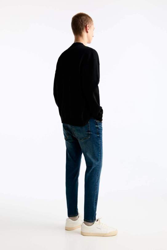 Jeans carrot acabado lavado Jeans carrot acabado lavado
