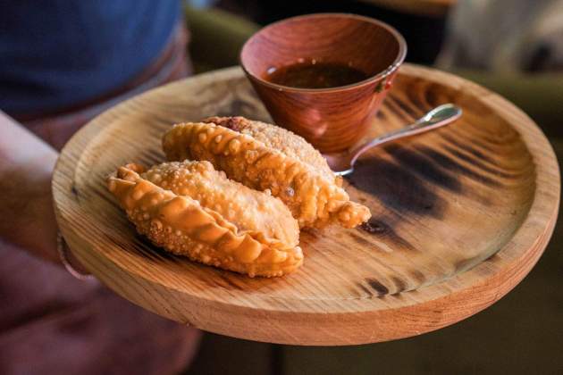 Les empanades de galta, un èxit de La Madurada Petit Versalles / Foto: Marta Garreta Les empanades de galta, un èxit de La Madurada Petit Versalles / Foto: Marta Garreta